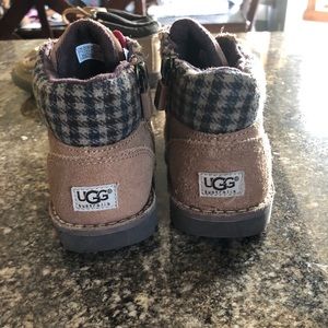 Boys ugg boots